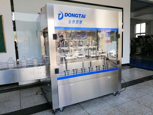 食用油灌裝機(jī)因細(xì)節(jié)而受歡迎，山東東泰為其助力