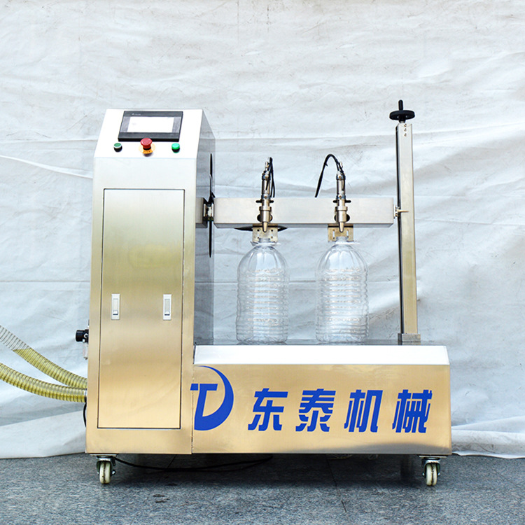 俱往矣，數(shù)風(fēng)流人物，還看東泰半自動食用油灌裝機(jī)